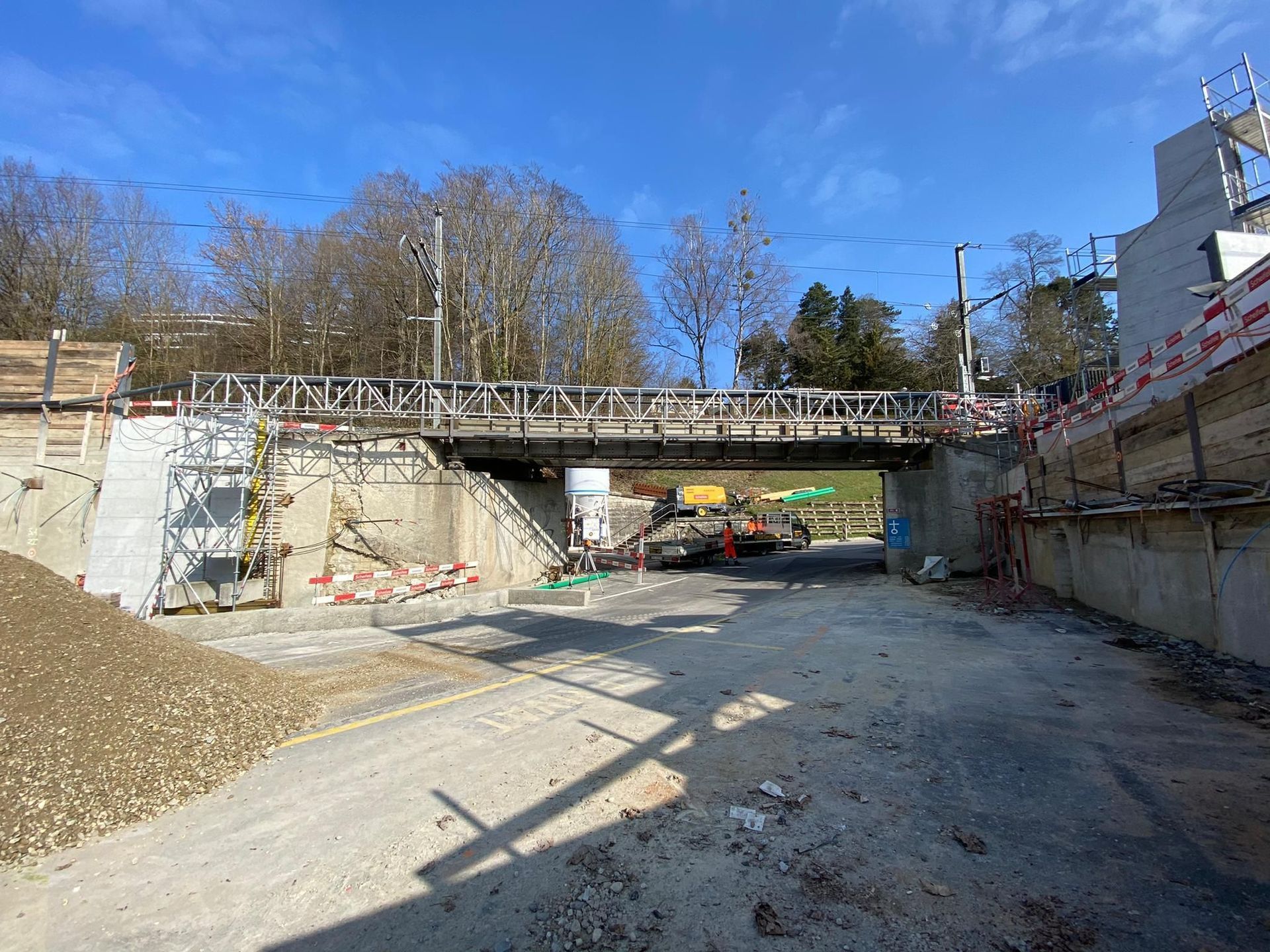 Kabelführungen, Passarellen Gerüste - PEBA Gerüste AG – Schaffhausen