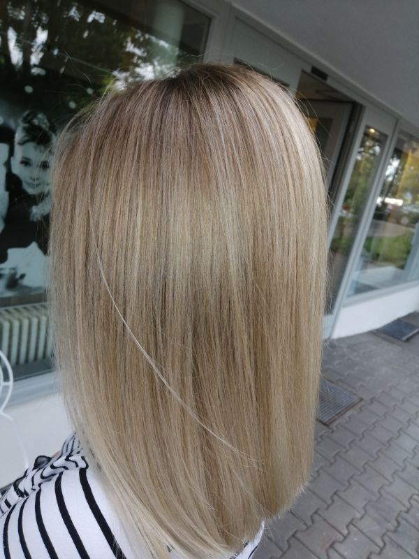 glatte Haare klassischer Schnitt