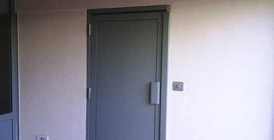 Porte de sécurité en acier
