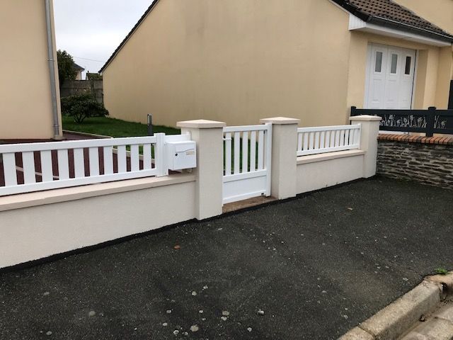 Clôture en alu blanche