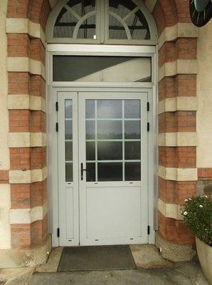 Porte tiercée en aluminium