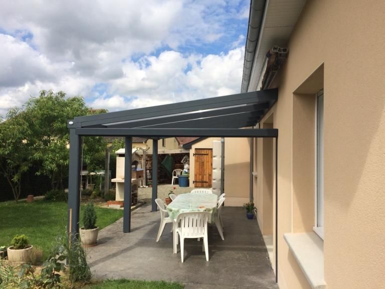 Pergola en aluminium grise