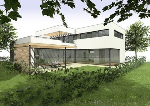 Modernes weißes Haus mit Glaswänden und Terrasse, umgeben von grünem Gras und Bäumen.