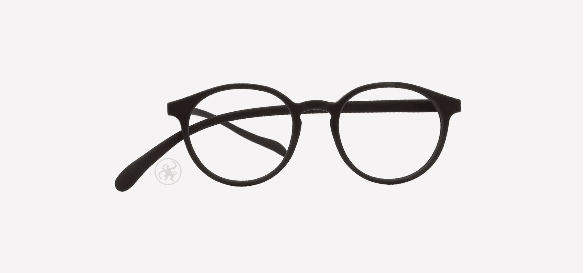 Schwarze Panto Korrektionsbrille auf weißem Hintergrund.