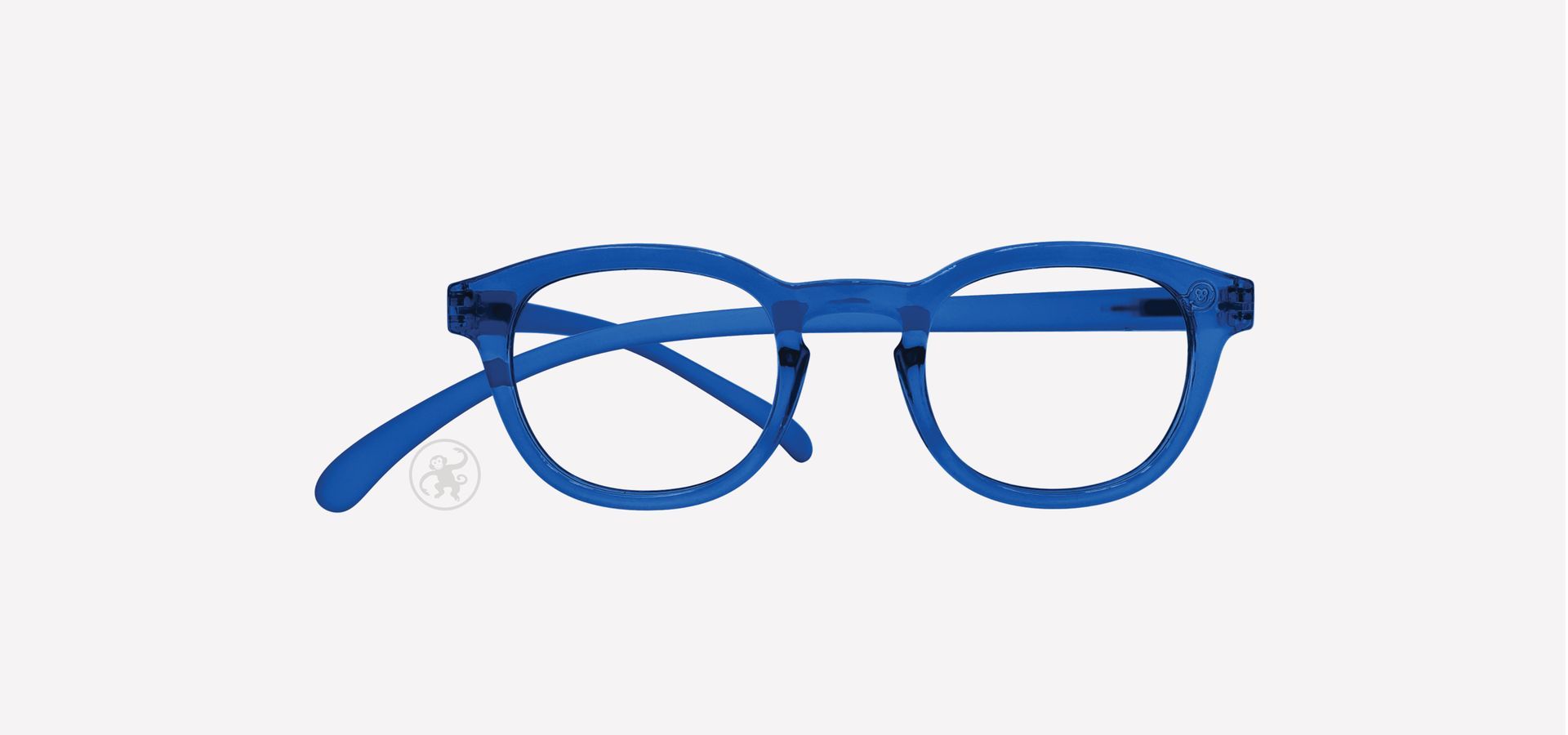 Blau farbene Lesebrille von vorne auf hellem Hintergrund