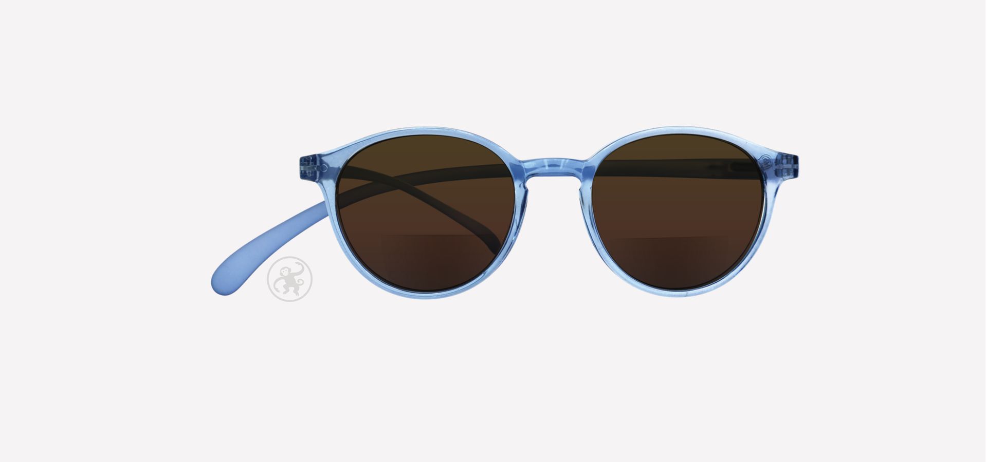 Blaue panto Bifokal-Lesesonnenbrille von vorne auf hellem Hintergrund.