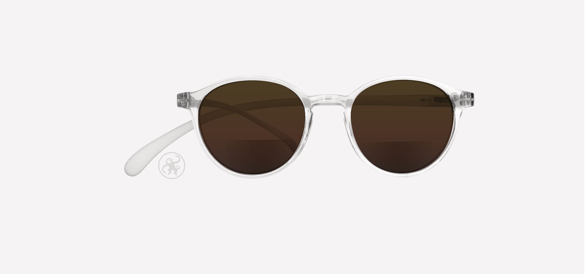 Crystal shiny farbene panto Bifokal-Lesesonnenbrille von vorne auf hellem Hintergrund.