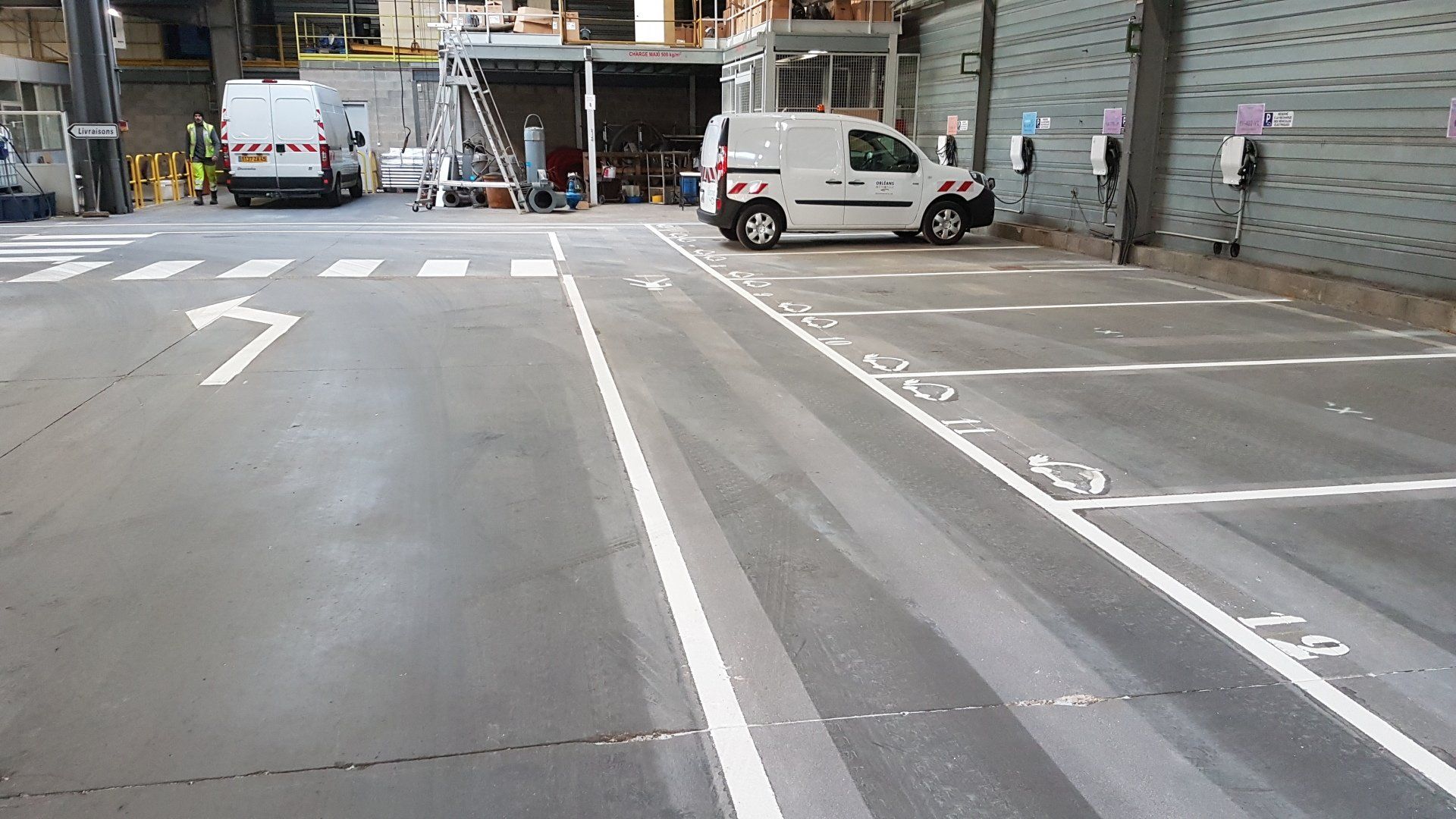 Marquage au sol parking circulation