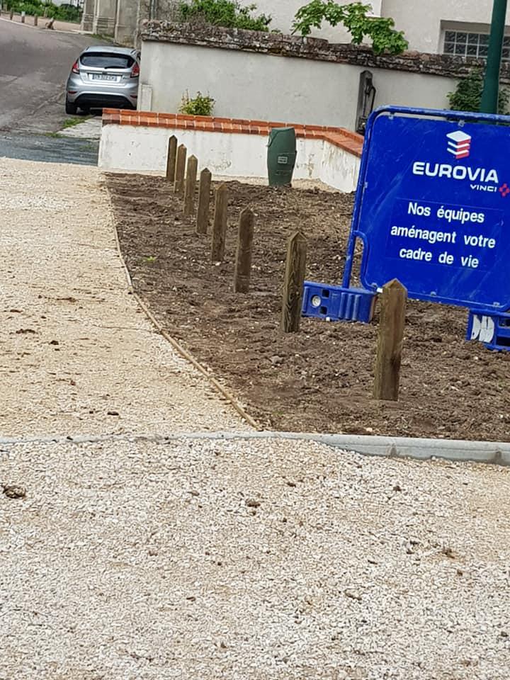 Pose petits poteaux en bois