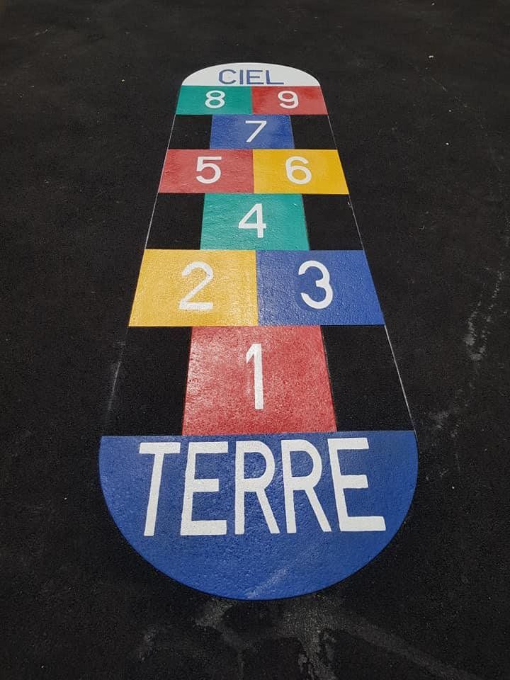 Marquage au sol jeu marelle coloré