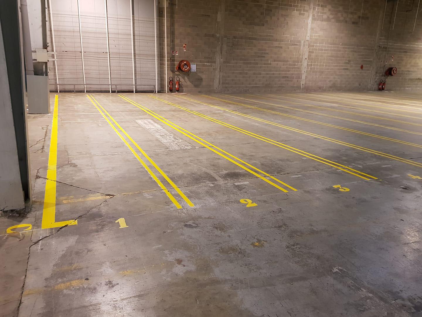 Marquage au sol parking jaune