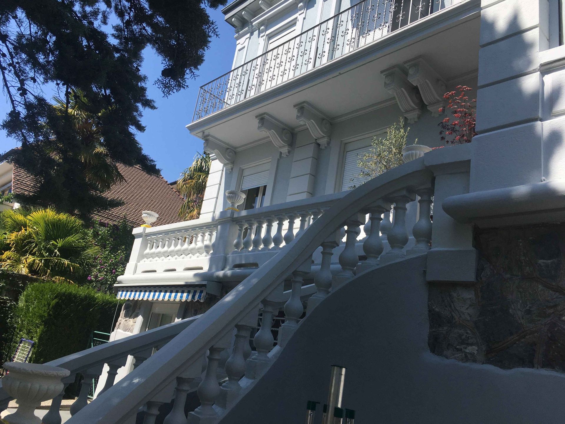 Jacques Freymond - maçonnerie - terrassement - carrelages - dalles - Belmont