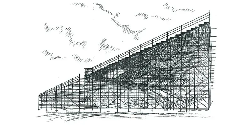 Schwarz-Weiß-Skizze einer Tribüne mit Sitzreihen, einer Holzkonstruktion und einem bewölkten Himmel im Hintergrund.