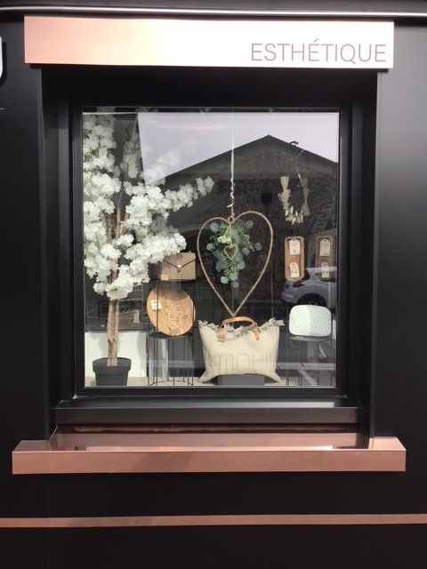 Vitrine institut de beauté