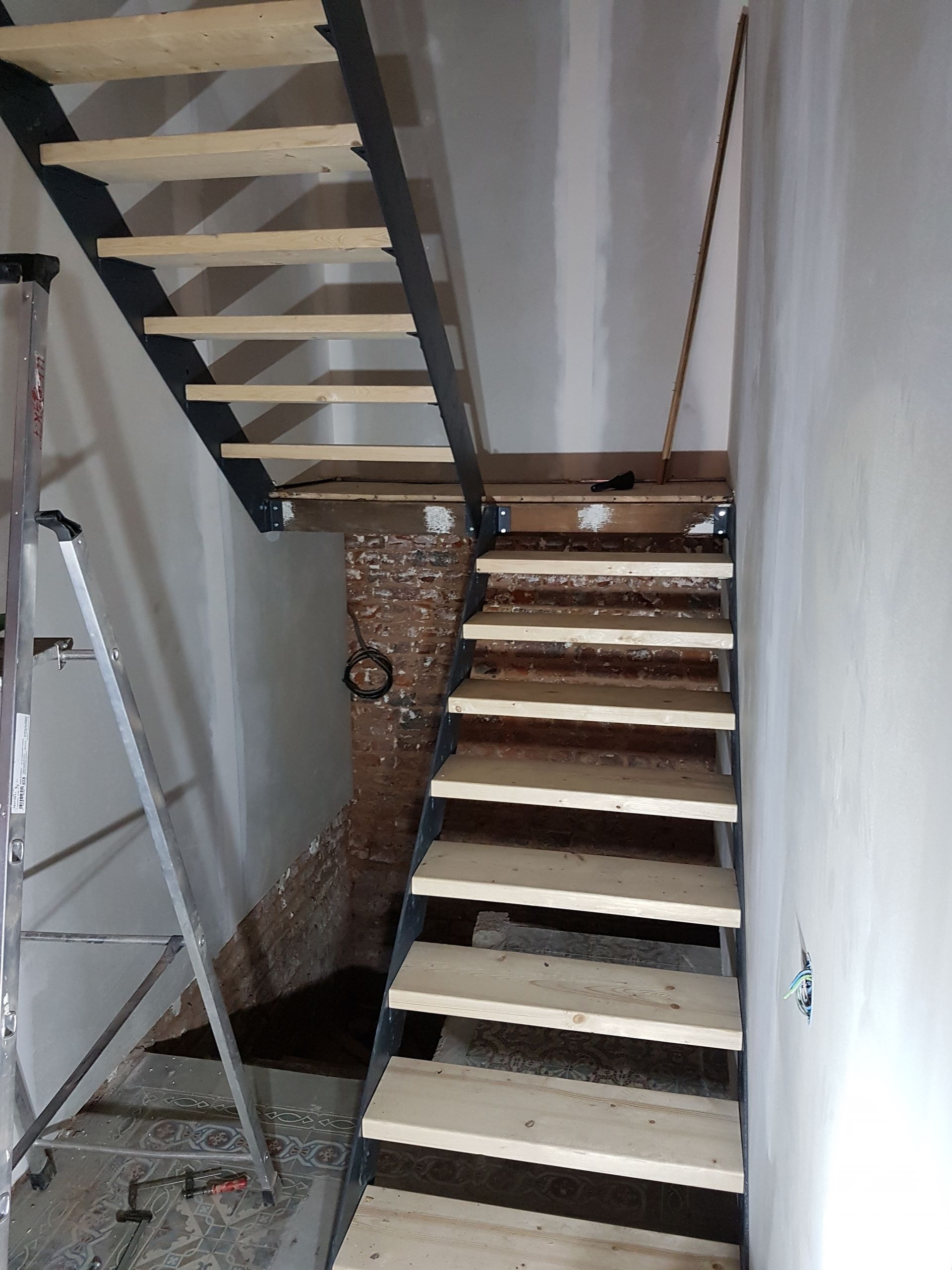 Escalier en fer et bois