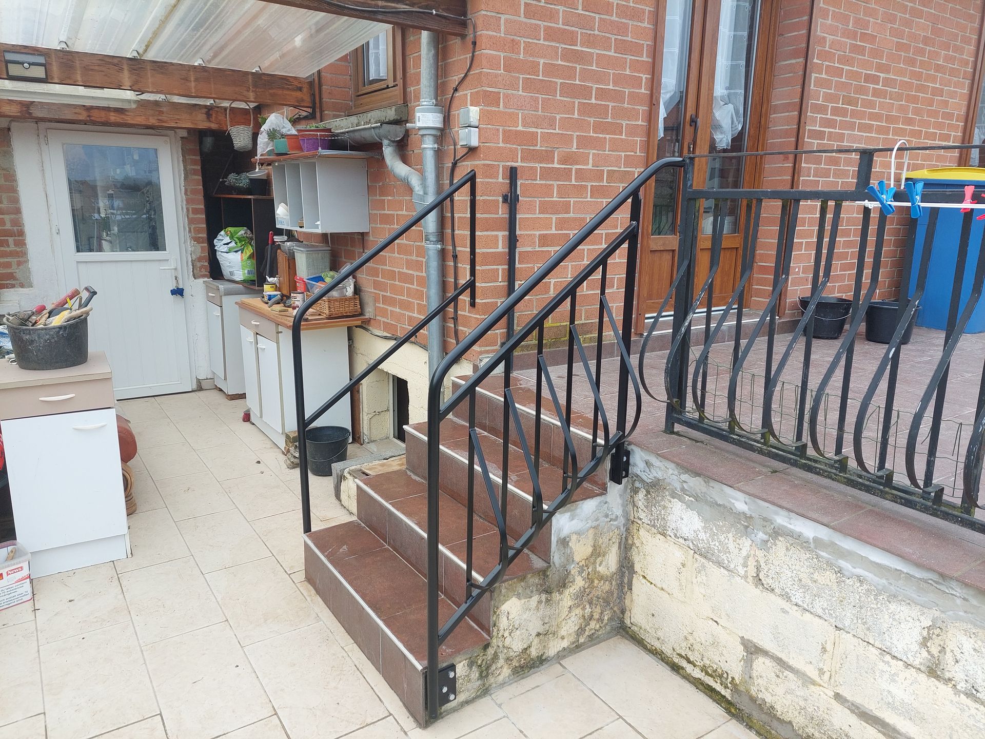 Rambarde d'escalier noire