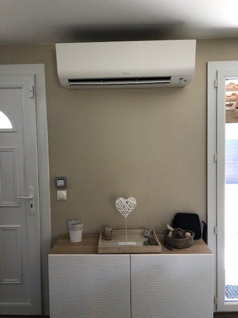 Climatiseur mural entrée maison