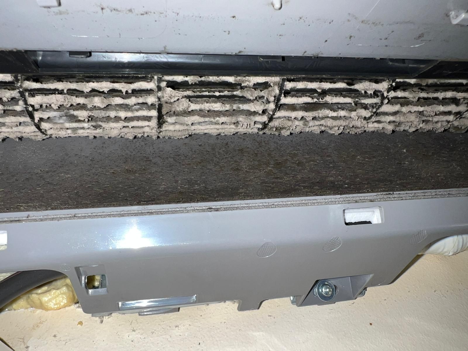 Filtre d'un climatiseur poussiéreux