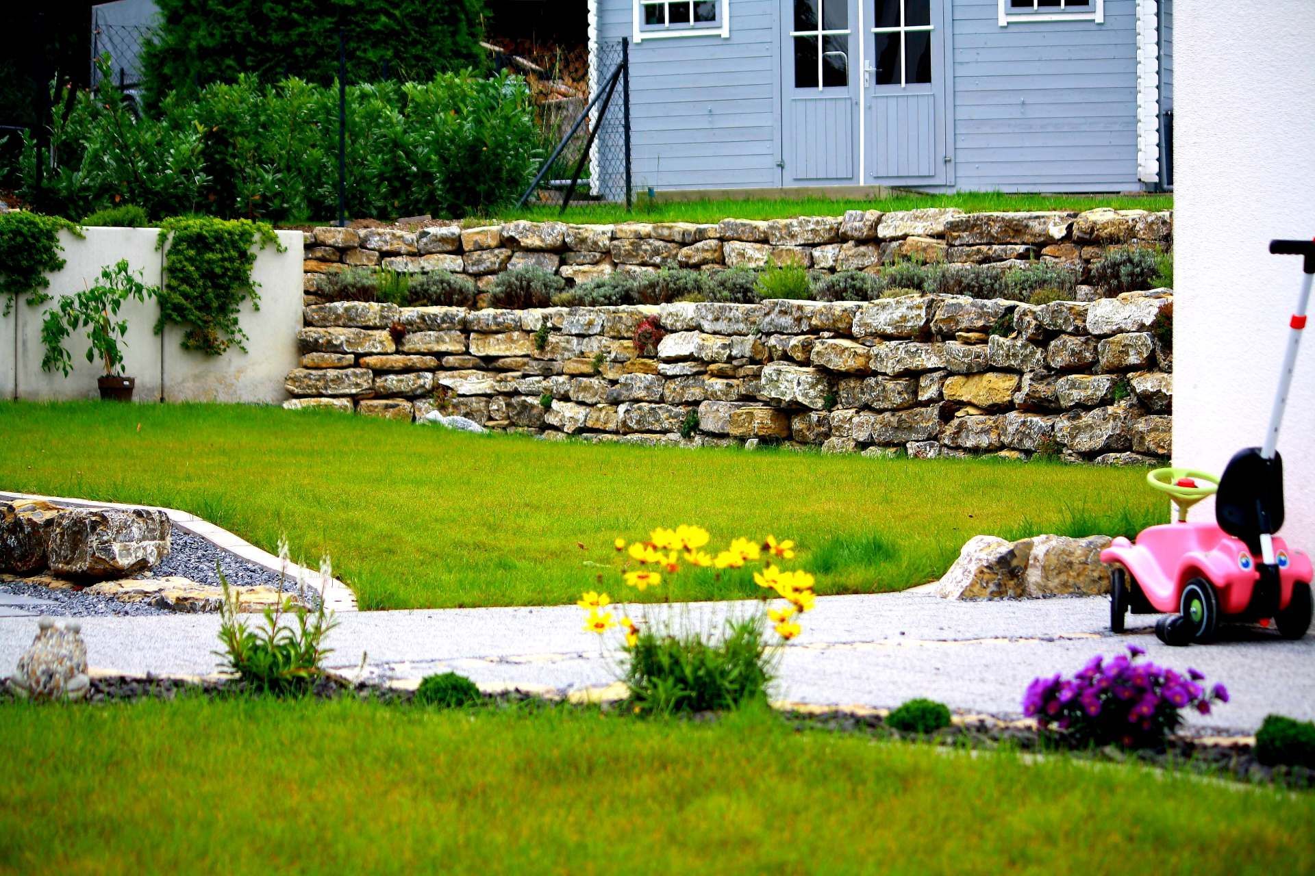 Schöner neuer Garten eines Kunden