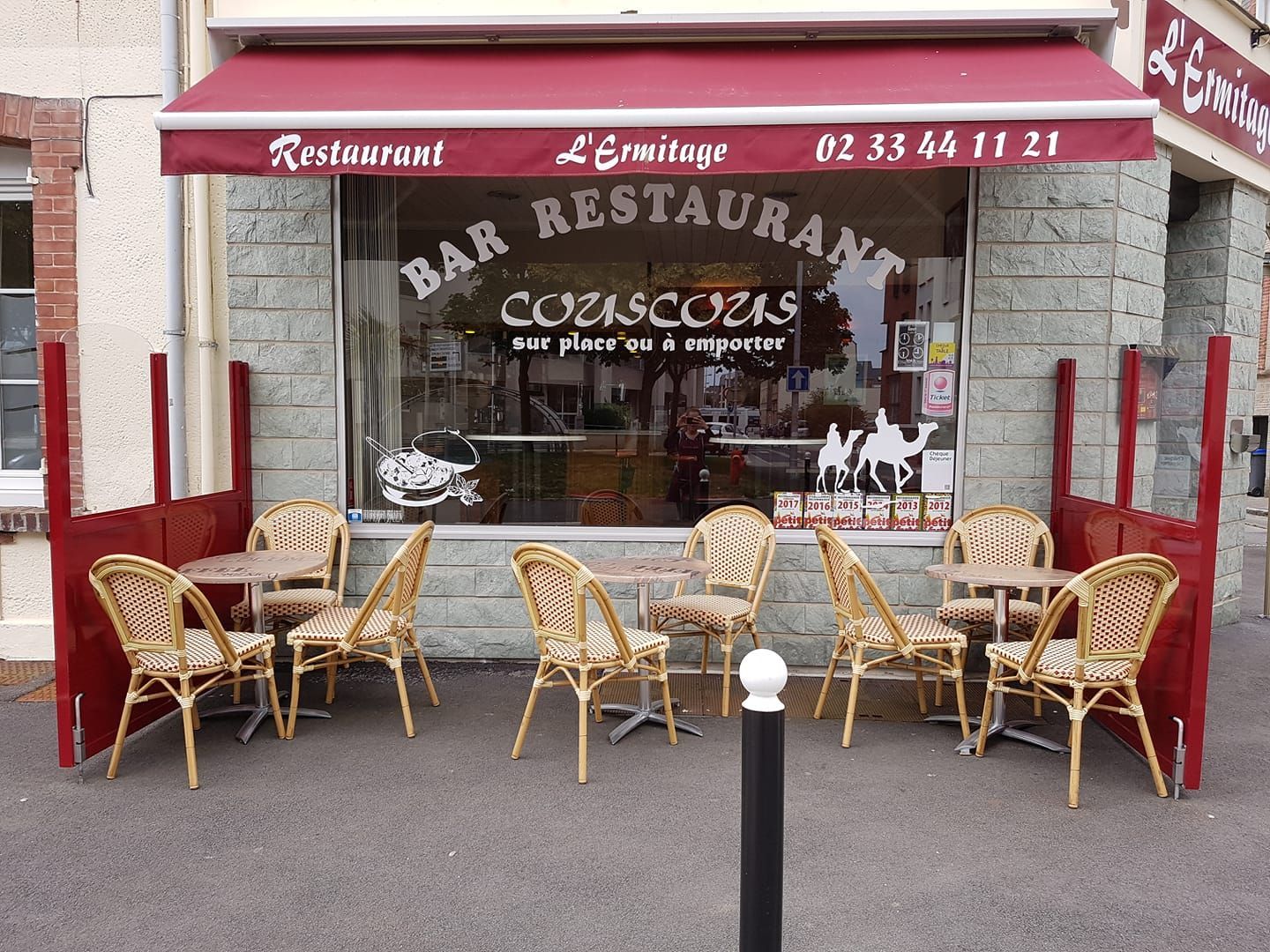 Vitrine du restaurant L'Ermitage