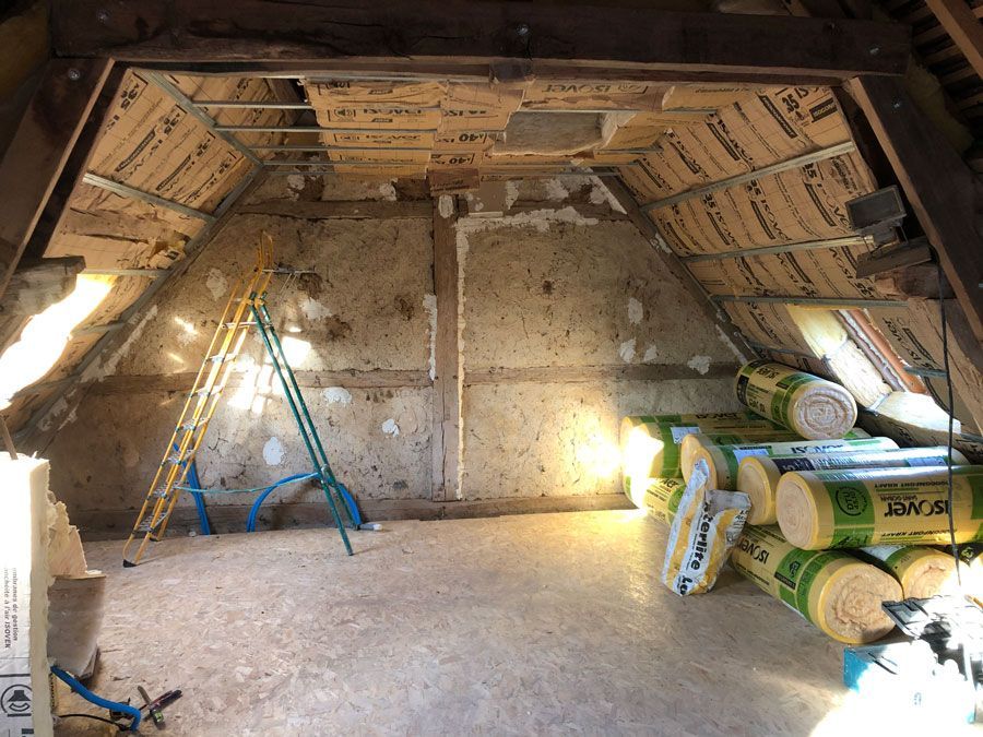 isolation de combles aménageables avec de la laine Isover en rouleaux