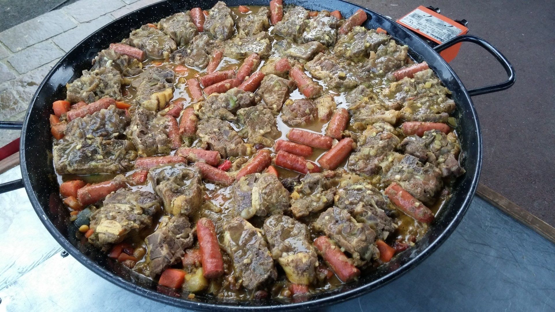 Plat à base de carottes et saucisses