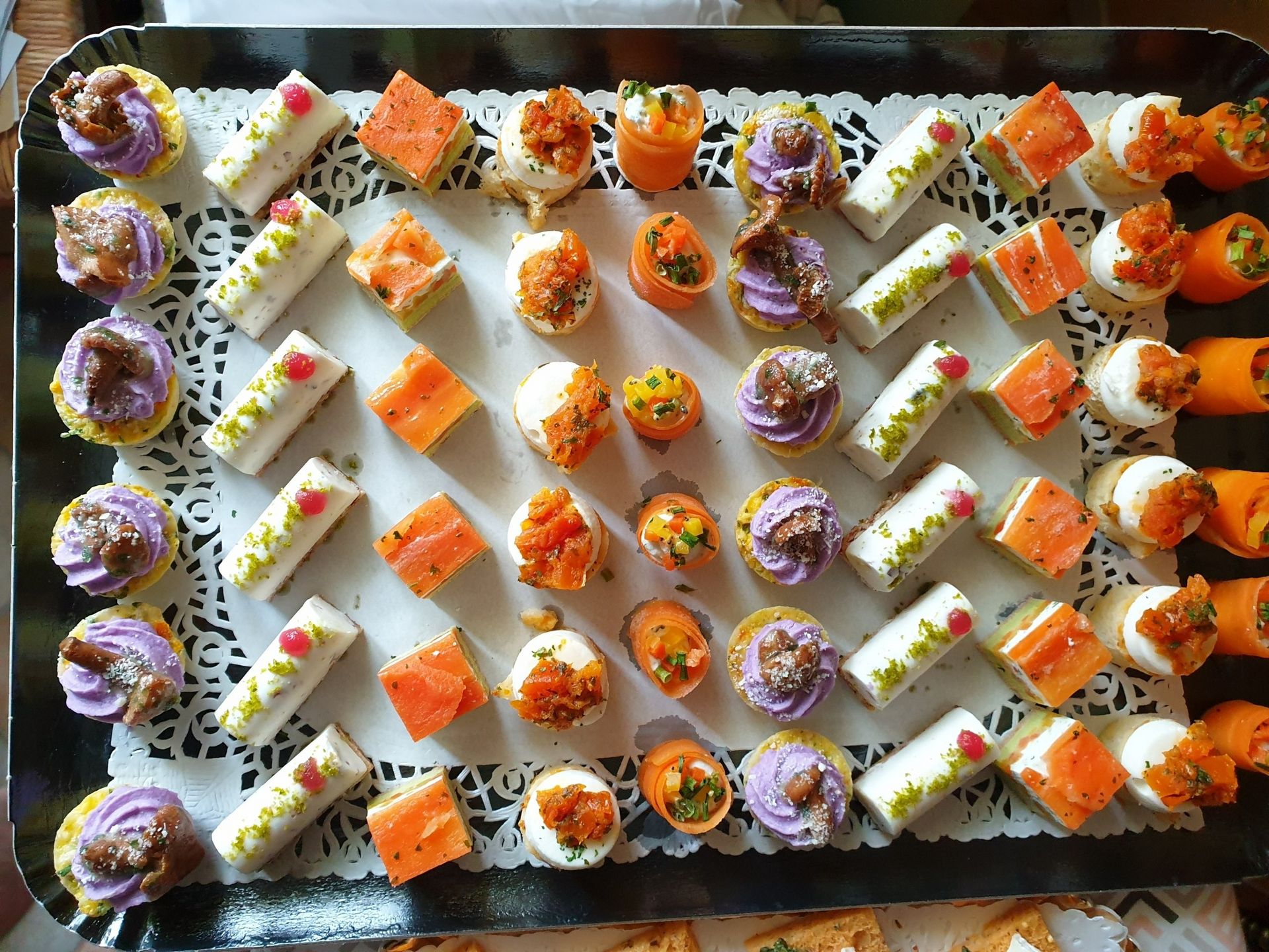 Plateau de petits fours frais