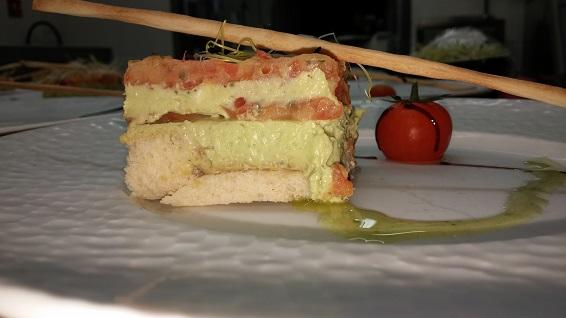 Bavaroise d'avocat et tartare de saumon