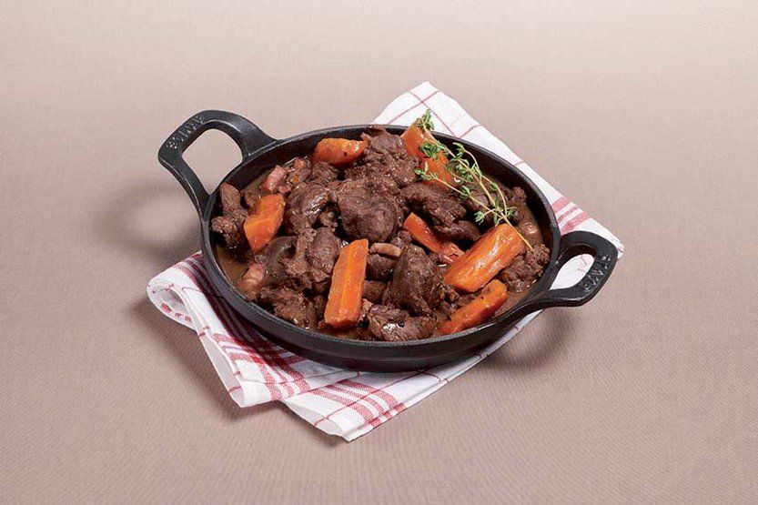 Gibelotte de lièvre au vin rouge de Bourgogne