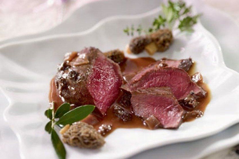 Pavé de cerf aux morilles