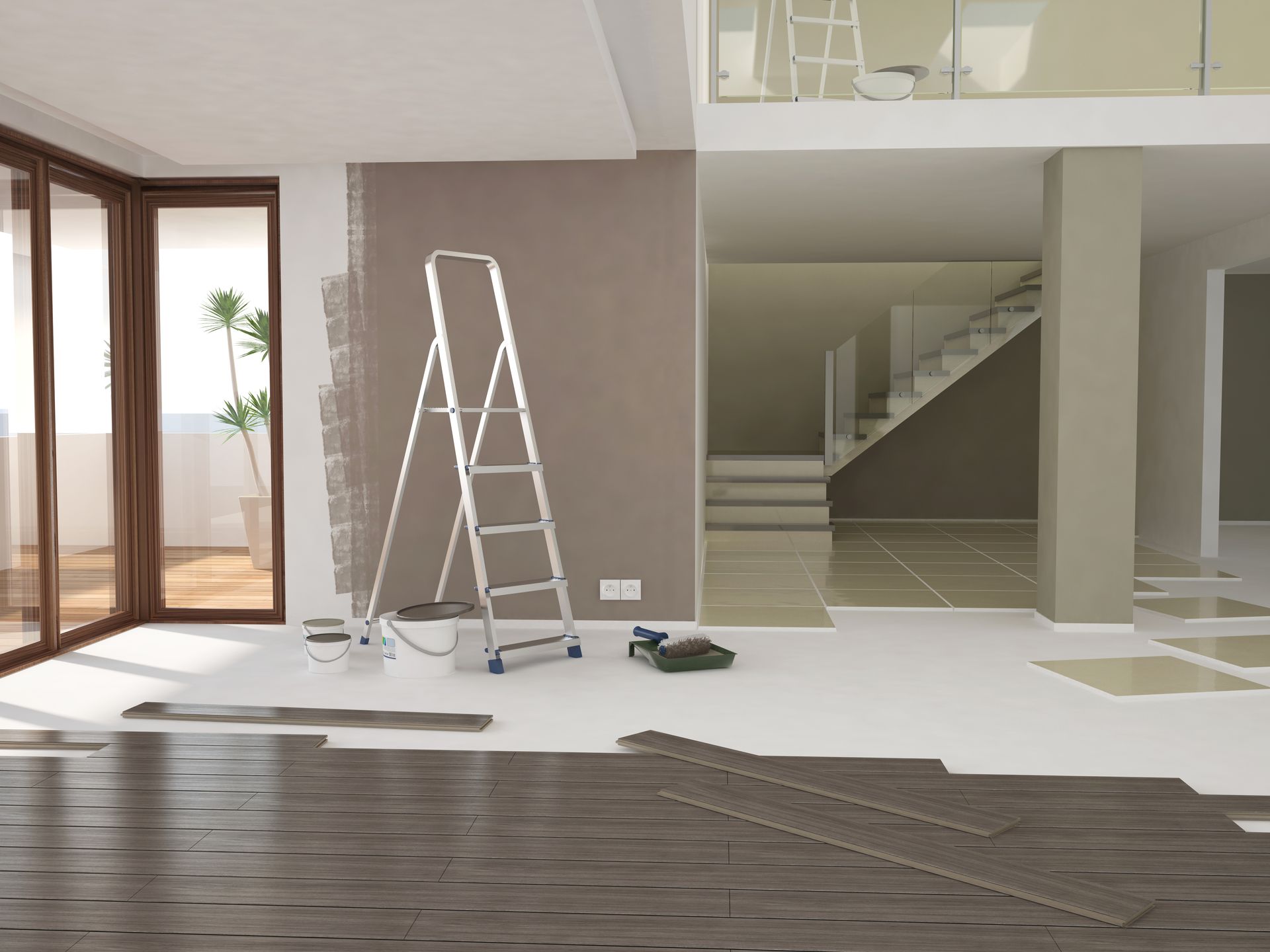 Un escabeau se trouve dans une pièce aux murs partiellement peints en brun et où un parquet est en cours d'installation.