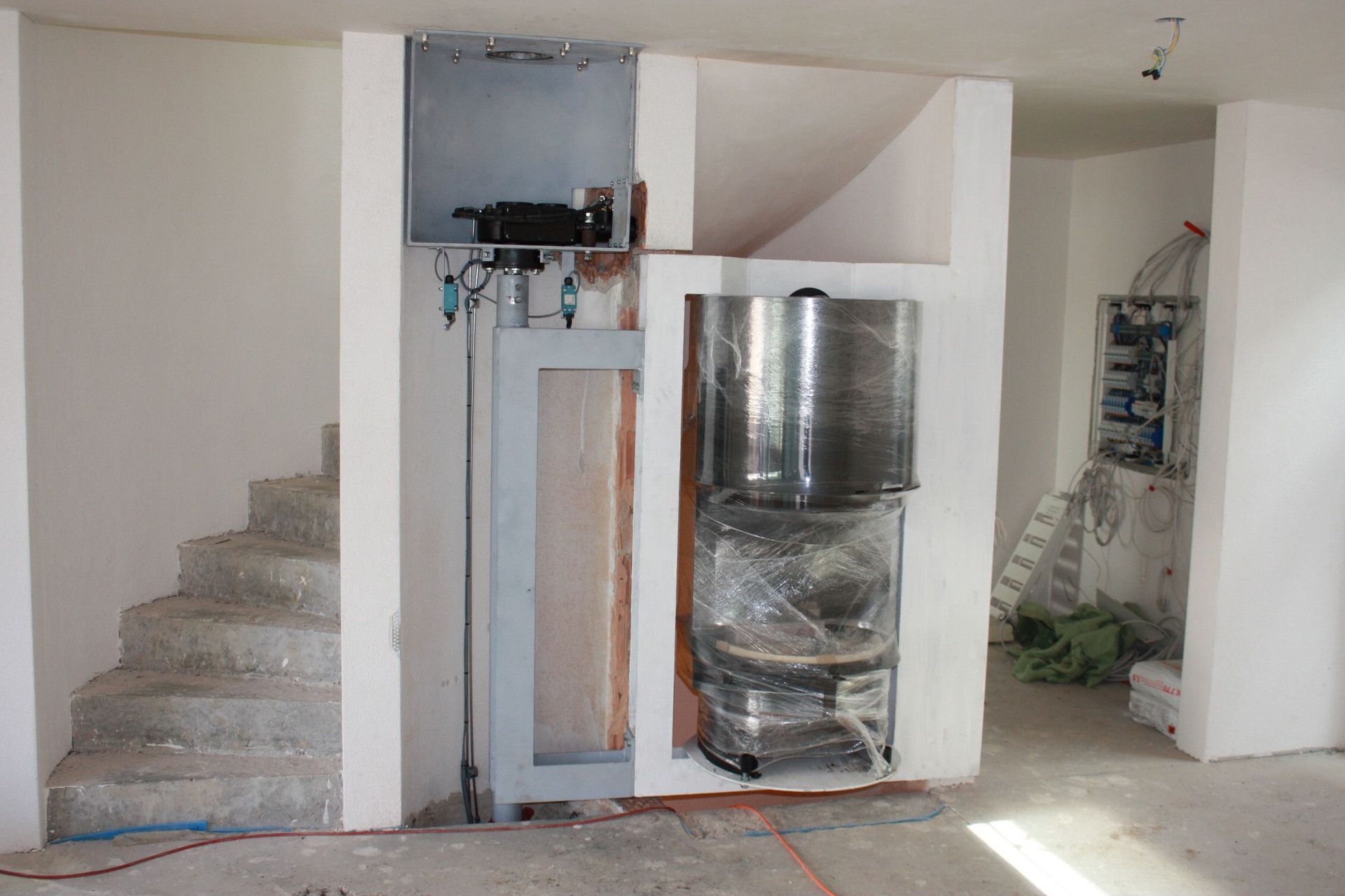 Schwenkbares Cheminée - Sonderanfertigungen - Engineerin - Wanner Mech AG - Neuhausen 8