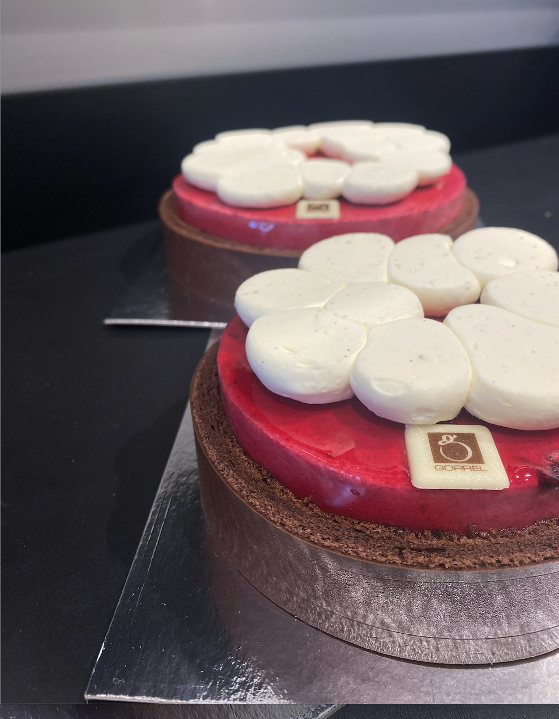 Entremet miroir cassis
