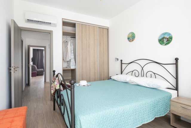 DODOS SEAVIEW STUDIOS