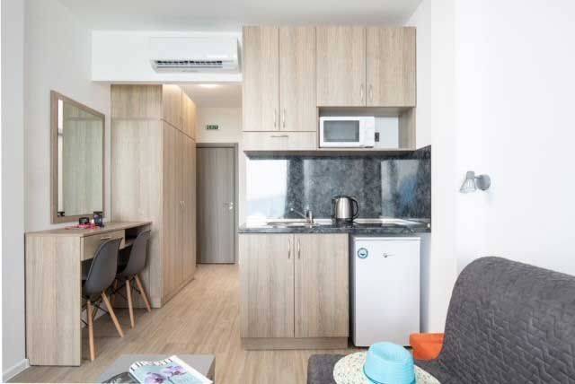 DODOS SEAVIEW STUDIOS