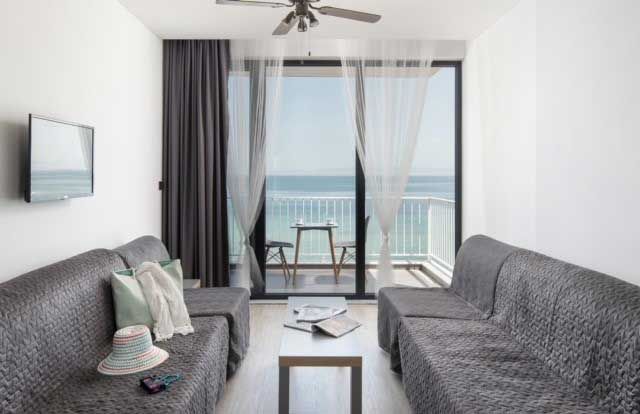 DODOS SEAVIEW STUDIOS