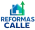 Logotipo con la inscripci&oacute;n &ldquo;REFORMAS CALLE&rdquo;, un icono de una casa azul y verde y una flecha hacia arriba.