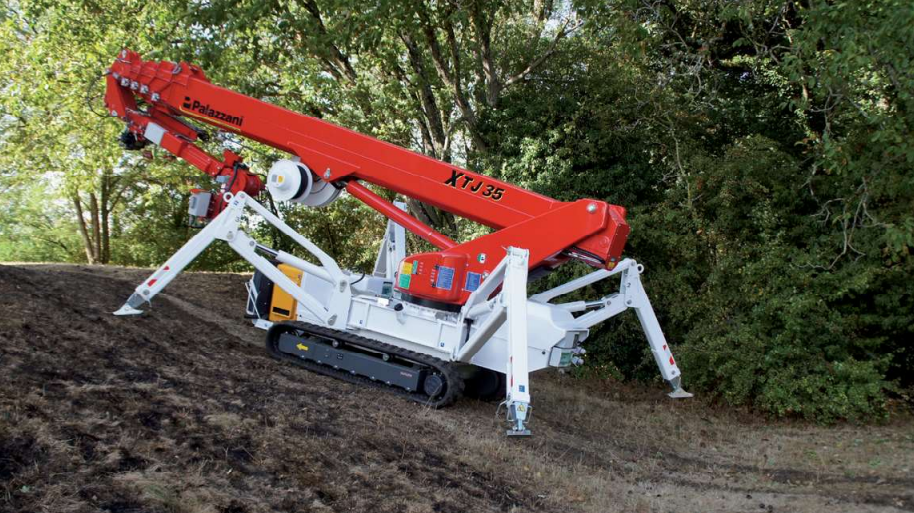 Grue-araignée déployée rouge