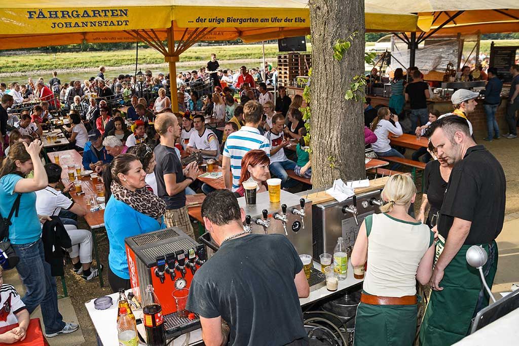 Fußball-WM im Fährgarten 2014 (1. Spieltag)