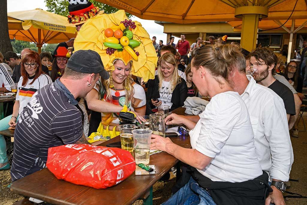 Fußball-WM im Fährgarten 2014 (1. Spieltag)