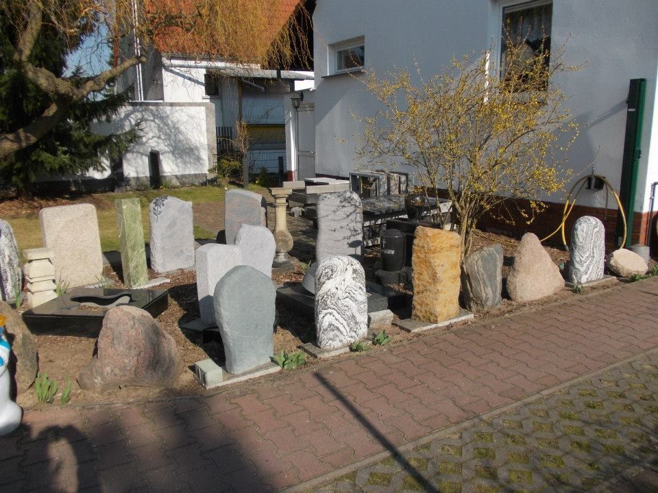 Grabsteine 16
