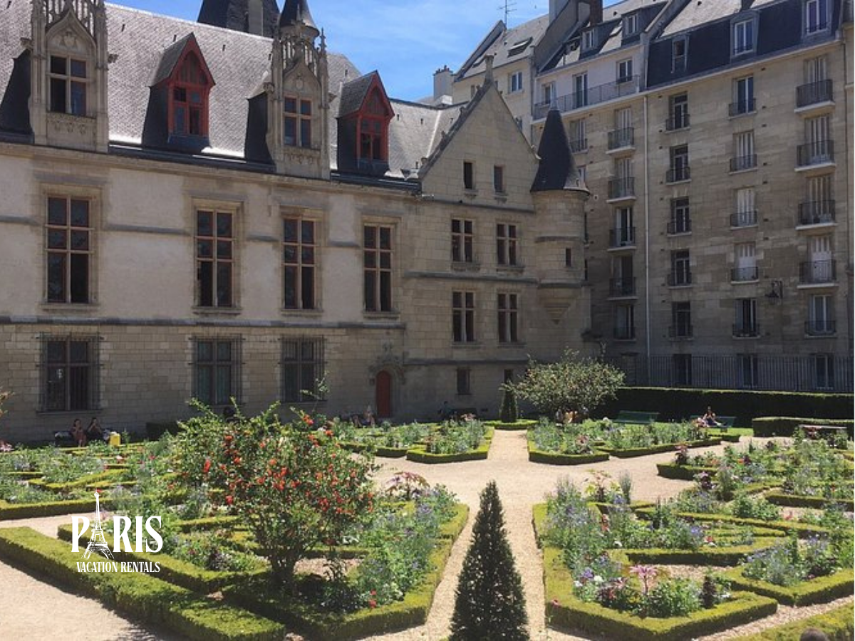 Hôtel de Sens and Renaissance Architecture