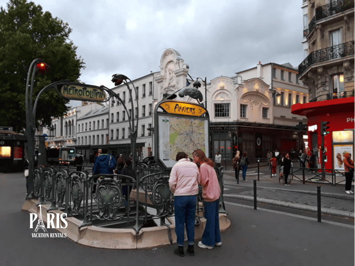 Pigalle, Anvers and Blanche stations