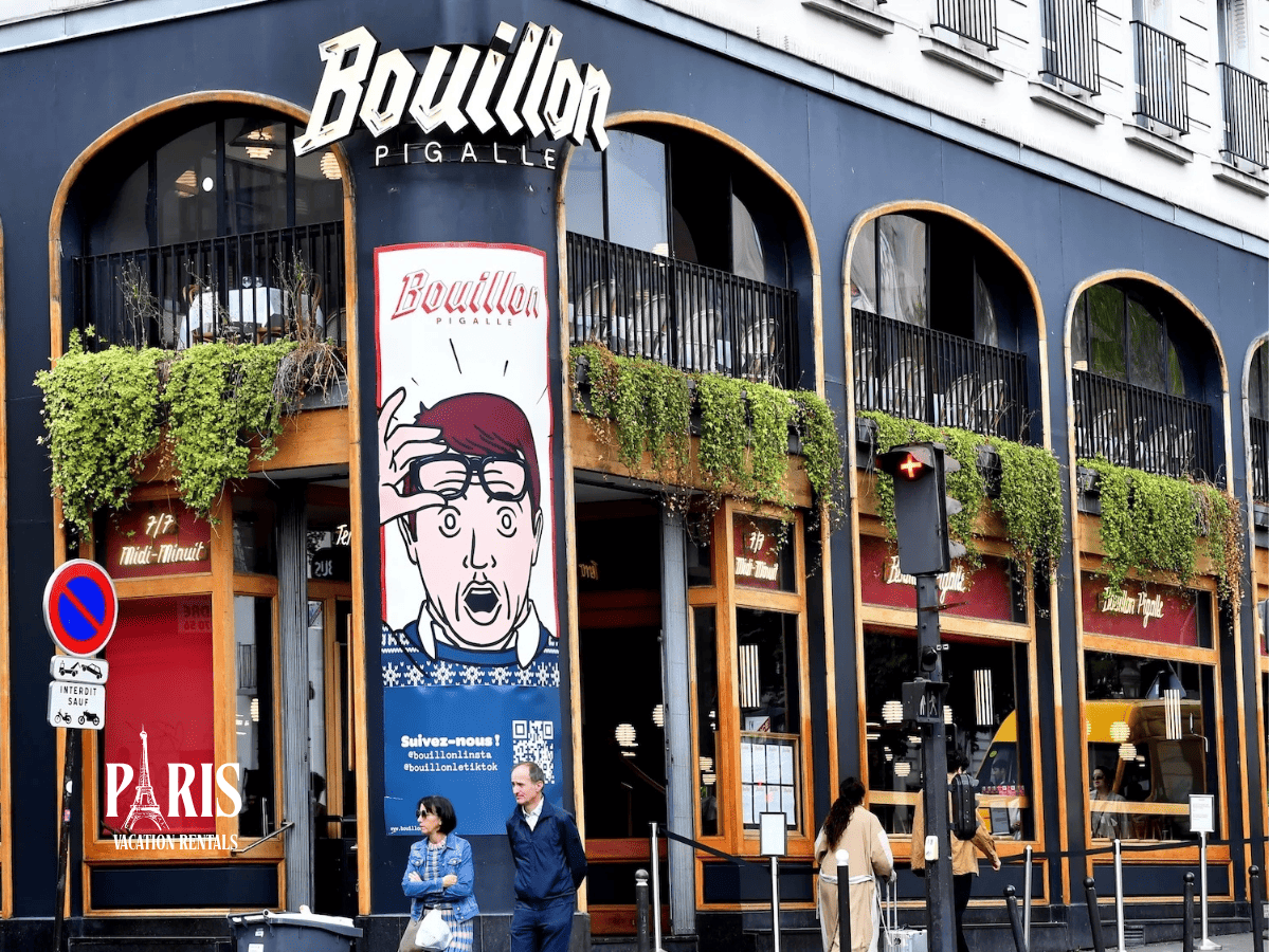 Bouillon Pigalle serves 