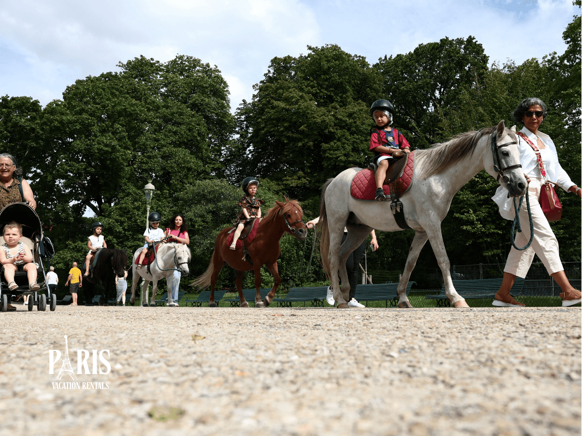 Pony Rides in Multiple Paris Parks