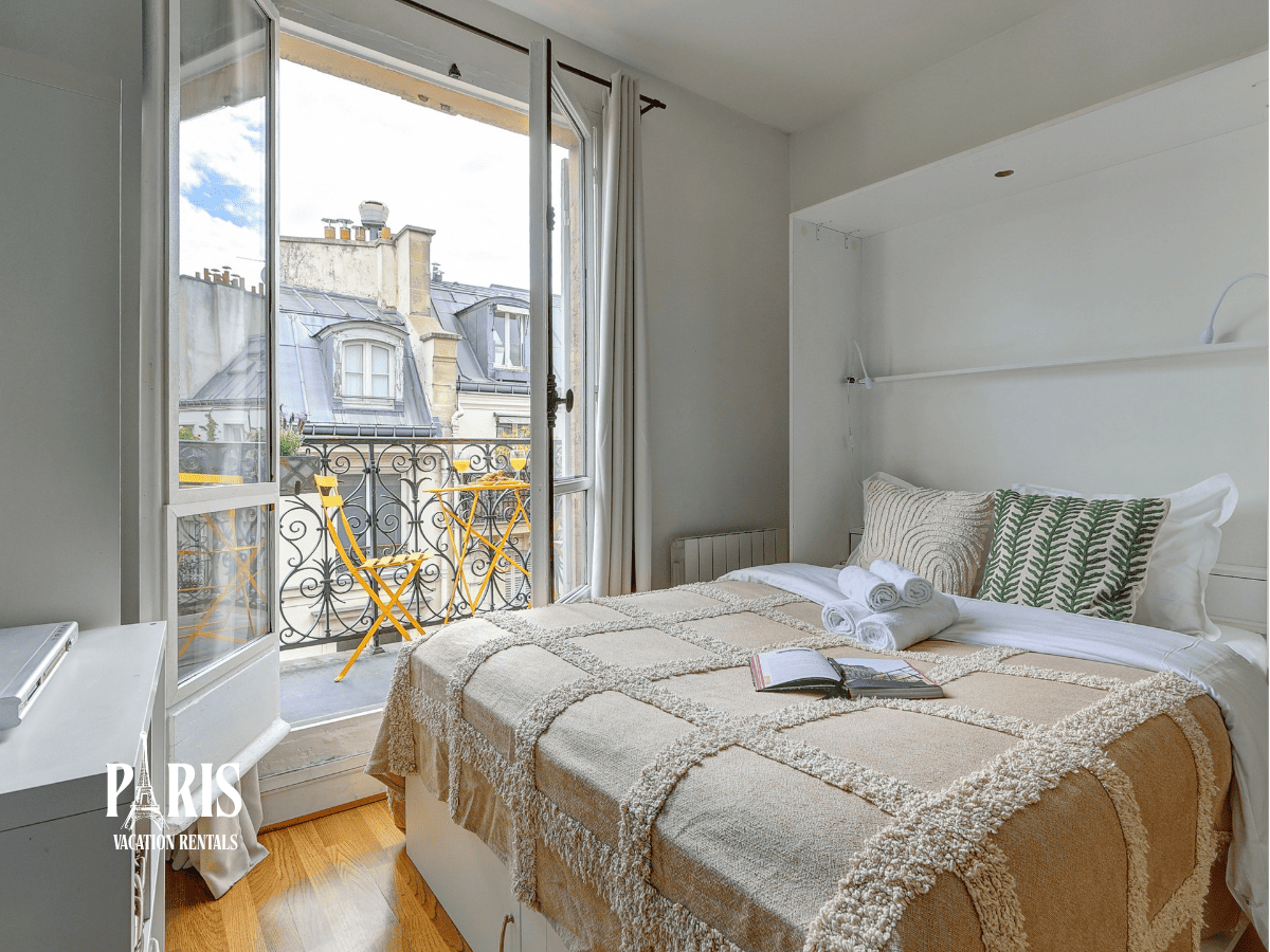 Linen bedroom