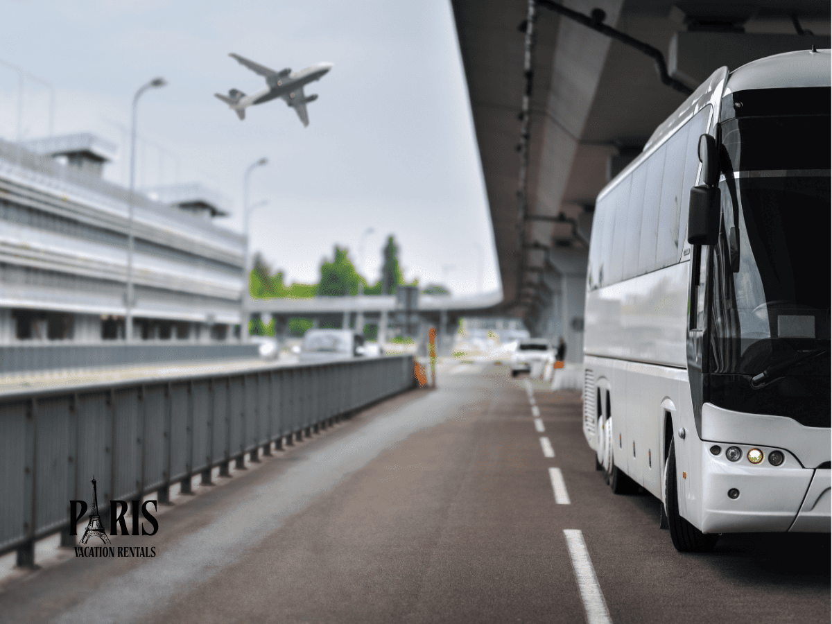 Plan your transport from the airport or station