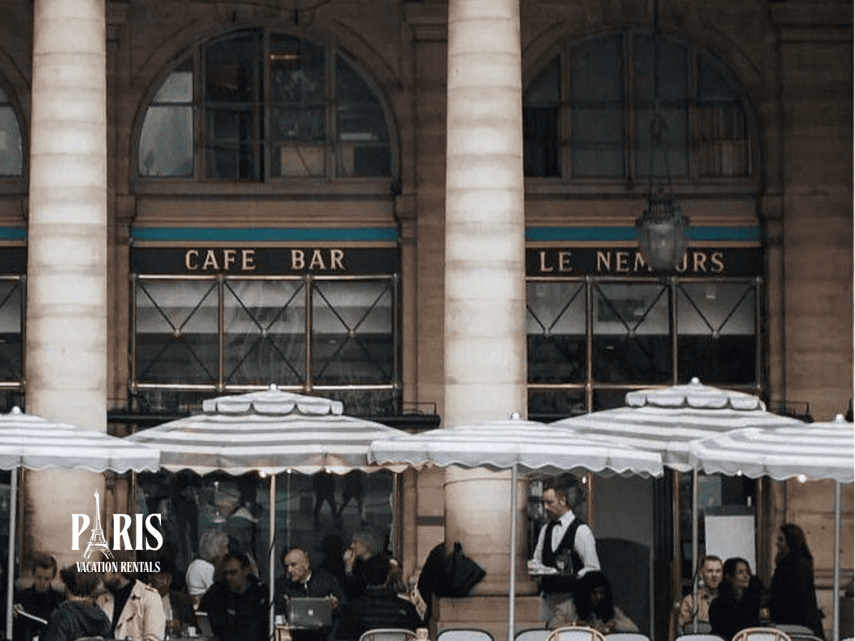 Café Nemours sits between Palais Royal and the Louver