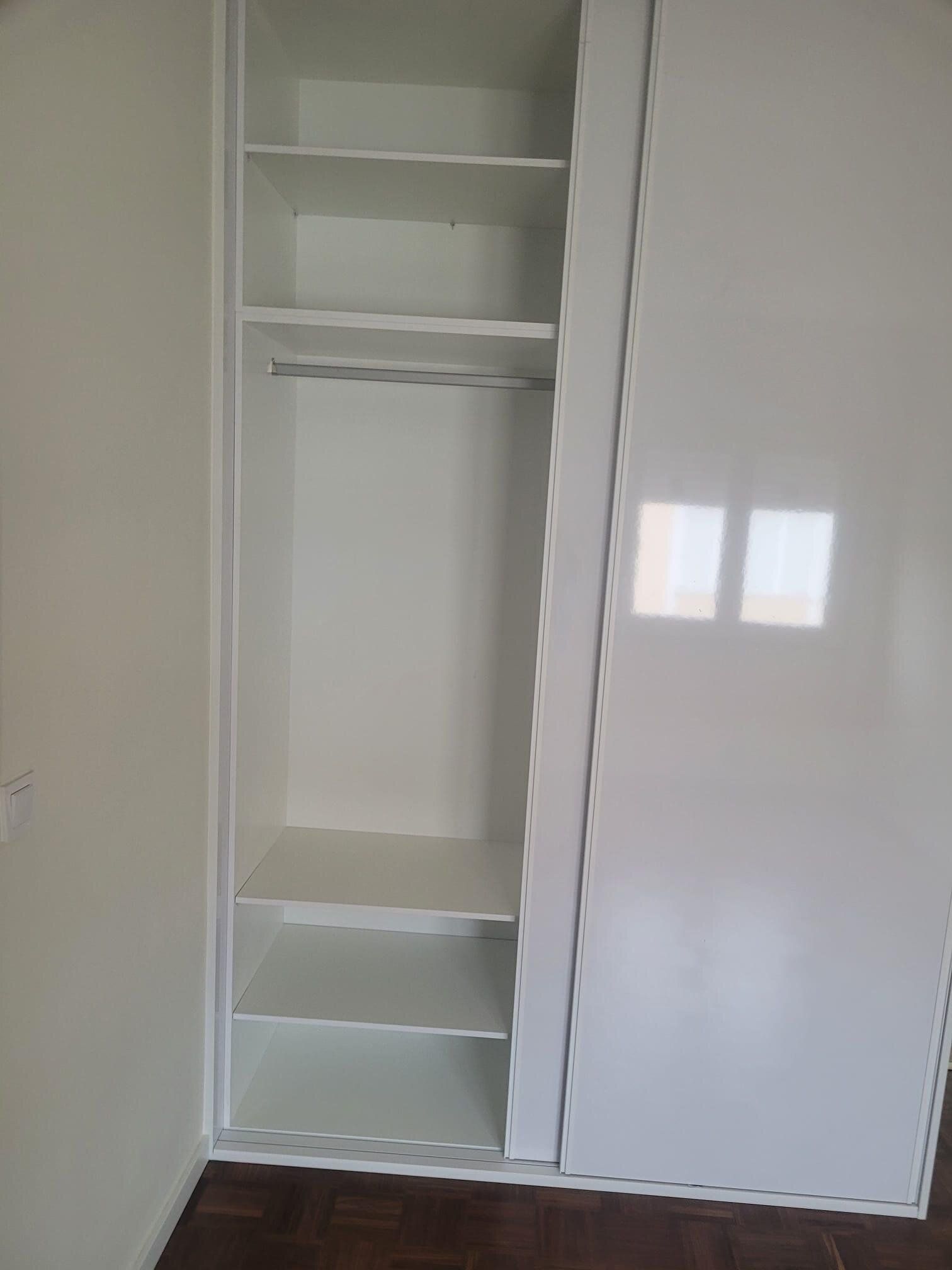 Viorel Dumitru - Roupeiros