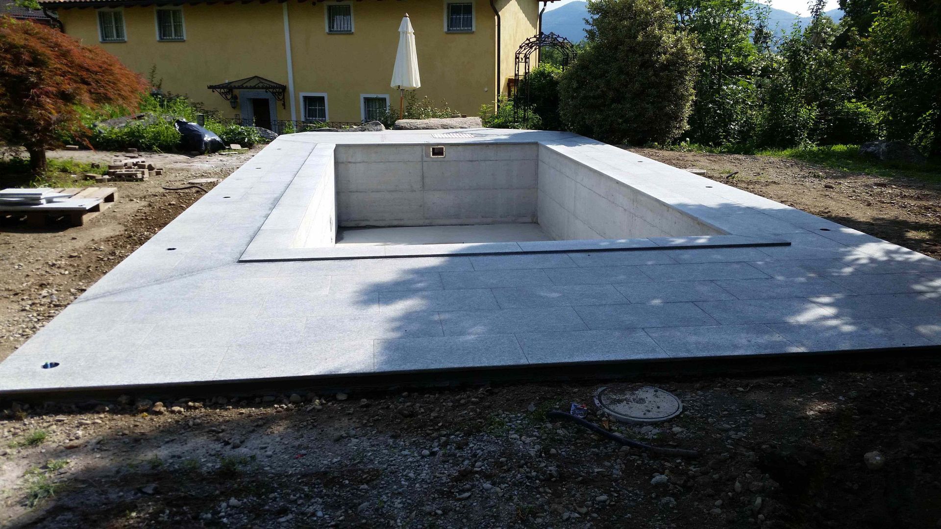 Rivestimento Piscina Granito